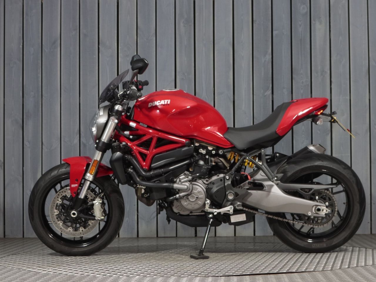 DUCATI Monster 821