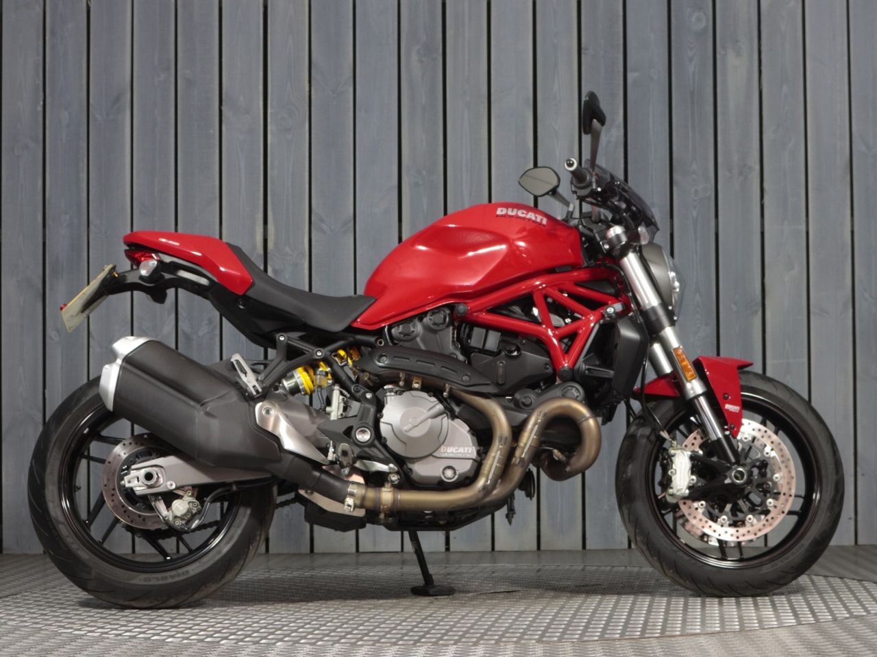 DUCATI Monster 821
