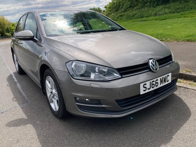 View our VOLKSWAGEN GOLF