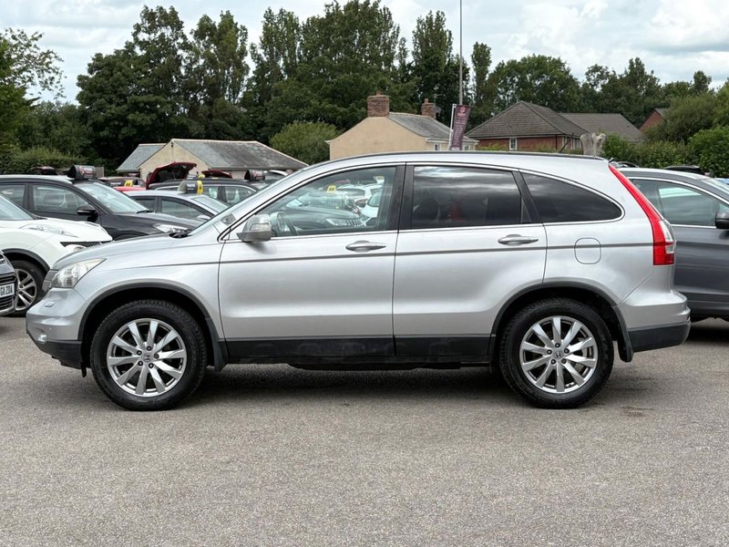 2010 Honda CR-V in silver — photo 8 of 18