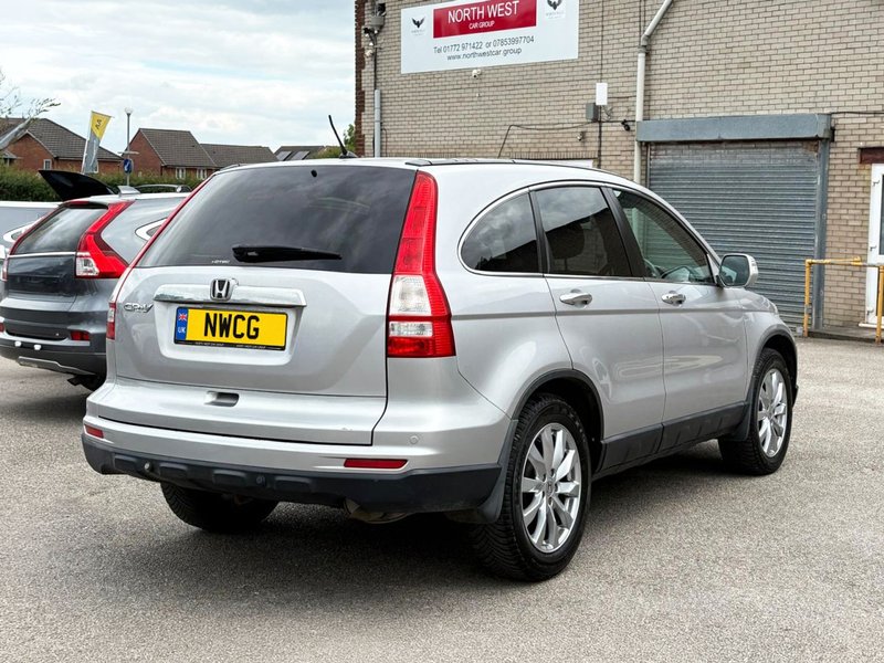 2010 Honda CR-V in silver — photo 7 of 18