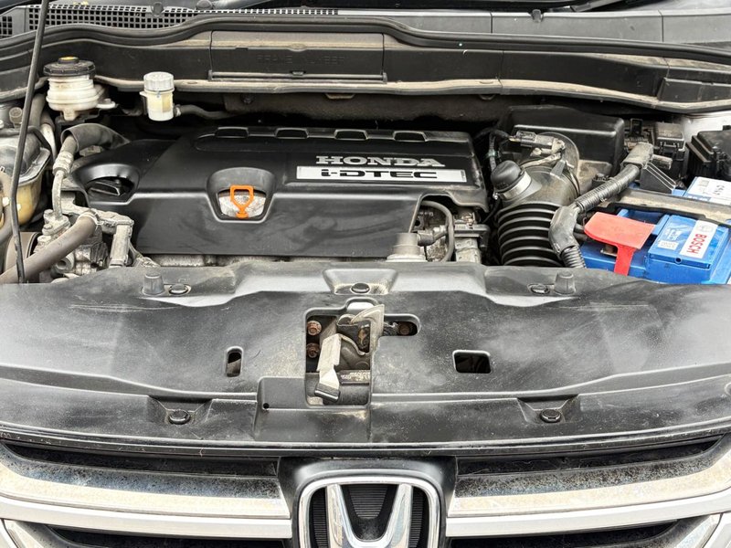 2010 Honda CR-V in silver — photo 3 of 18
