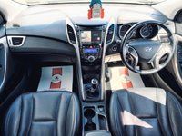USED 2017 66 HYUNDAI I30 1.6 CRDi Blue Drive Premium Hatchback 5dr Diesel Manual Euro 6 (s/s) (136 ps) 