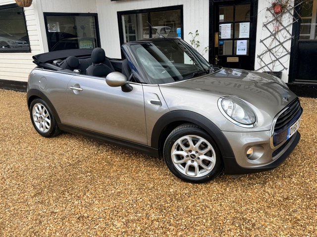 View our MINI CONVERTIBLE