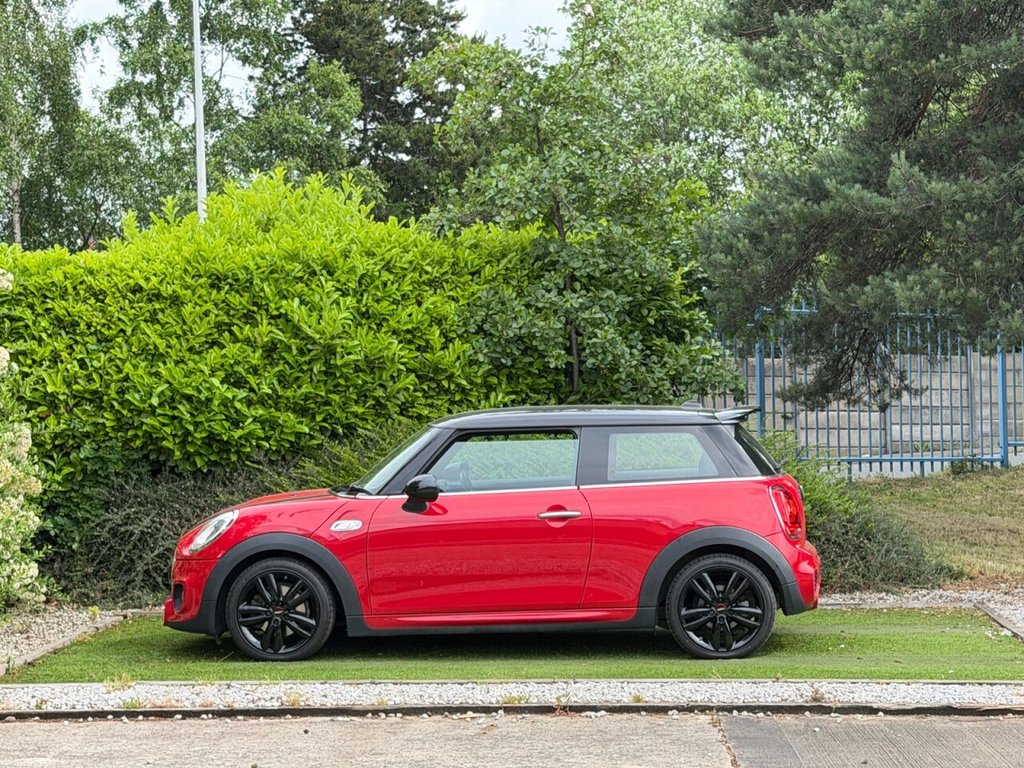 USED 2014 64 MINI HATCH 2.0 Cooper S Hatchback 3dr Petrol Manual Euro 6 (s/s) (192 ps) JCW PACK, LEATHER, 2KEYS, LOW MILES