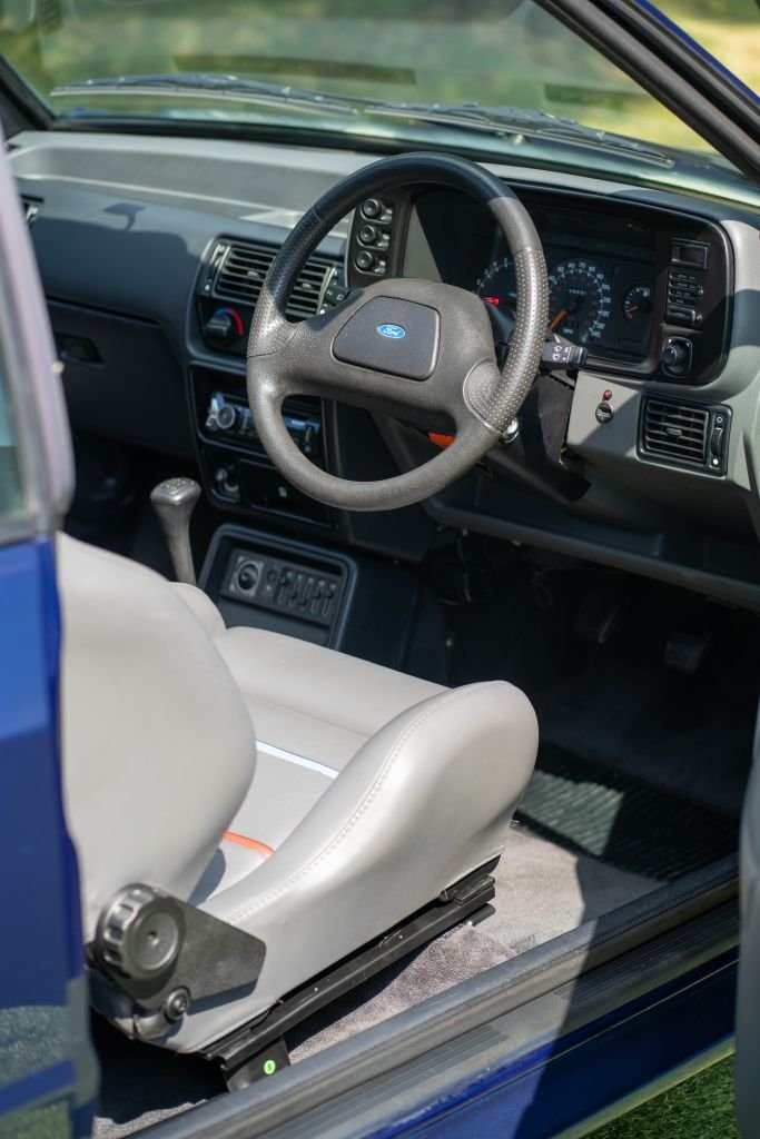USED 1990 H FORD ESCORT 1.6i SE 500 CONVERTIBLE 