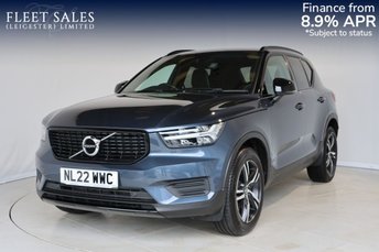 2022 VOLVO XC40