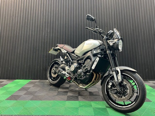 View our YAMAHA XSR900