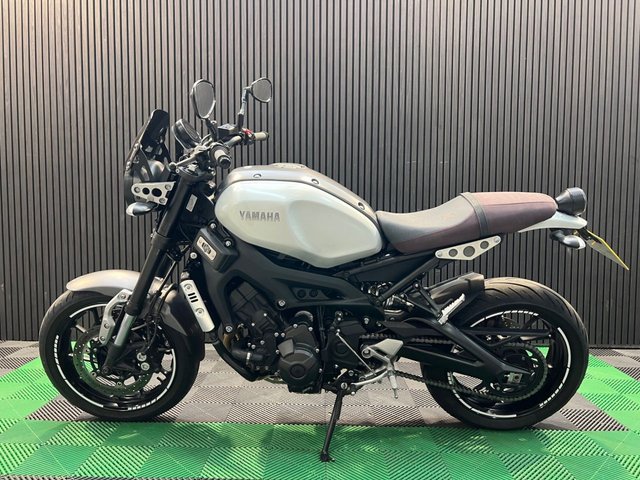 View our YAMAHA XSR900