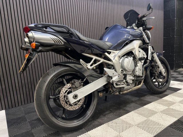 View our YAMAHA FZ6 FAZER