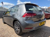 USED 2017 67 VOLKSWAGEN GOLF 2.0 TDI SE Nav Hatchback 5dr Diesel DSG Euro 6 (s/s) (150 ps) 