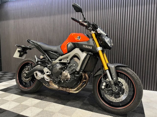 View our YAMAHA MT-09