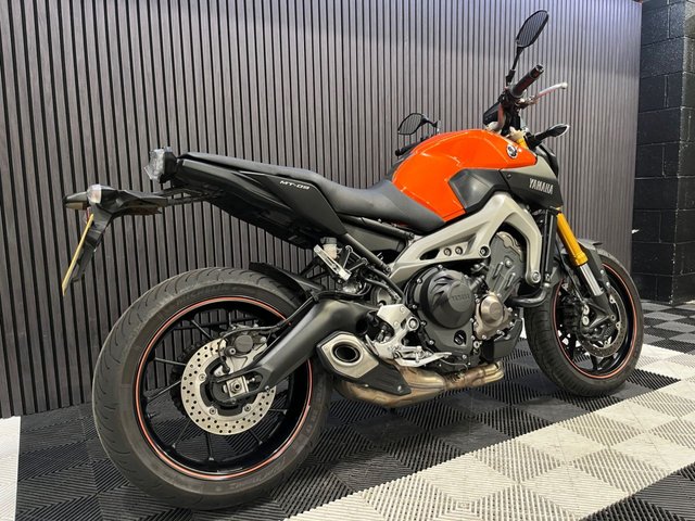 View our YAMAHA MT-09