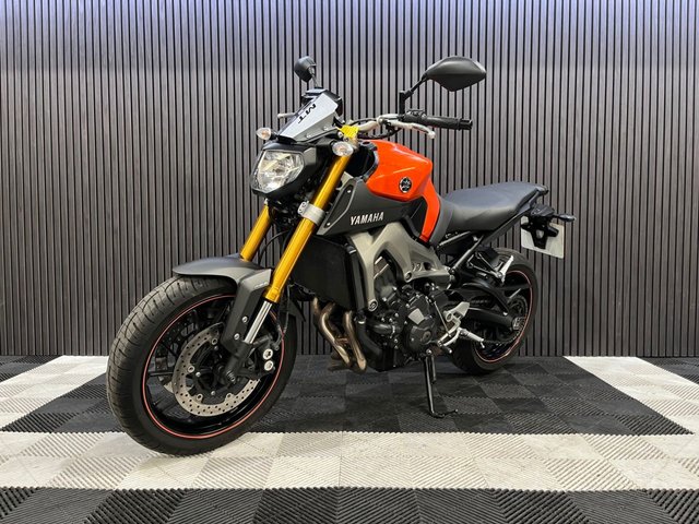 View our YAMAHA MT-09
