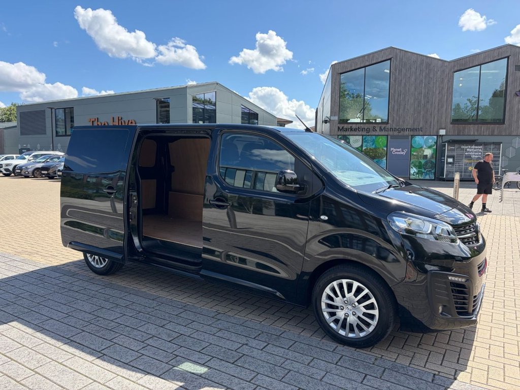 USED 2024 73 VAUXHALL VIVARO F2700 1.5TurboD EU6 S/S L1 H1 120ps *AIRCON*SATNAV*CAMERA*SENSORS*TWIN SLD*E/PACK* 2700KG-EU6-S/S-A/C-SENSORS-E/P