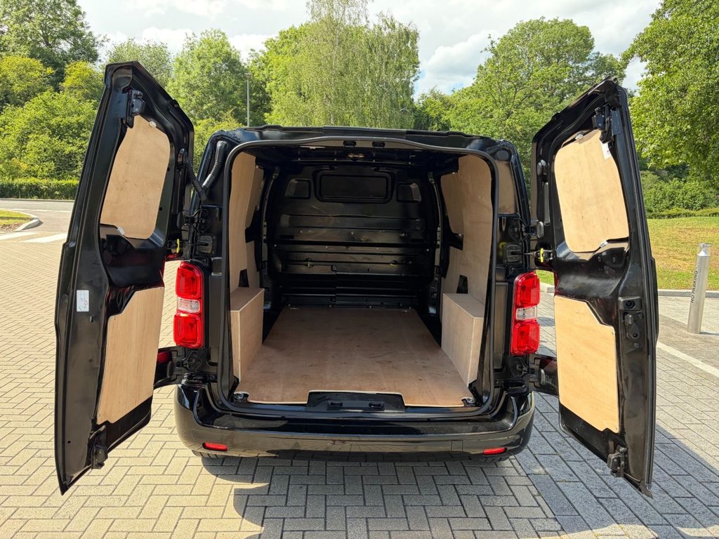 USED 2024 73 VAUXHALL VIVARO F2700 1.5TurboD EU6 S/S L1 H1 120ps *AIRCON*SATNAV*CAMERA*SENSORS*TWIN SLD*E/PACK* 2700KG-EU6-S/S-A/C-SENSORS-E/P
