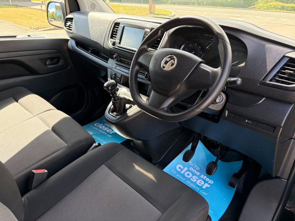 USED 2024 73 VAUXHALL VIVARO F2700 1.5TurboD EU6 S/S L1 H1 120ps *AIRCON*SATNAV*CAMERA*SENSORS*TWIN SLD*E/PACK* 2700KG-EU6-S/S-A/C-SENSORS-E/P