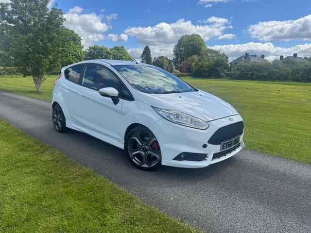 View our Ford Fiesta 1.6T EcoBoost ST-3 Hatchback 3dr Petrol Manual Euro 6 (182 ps)