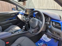 USED 2020 70 TOYOTA C-HR 2.0 VVT-h Dynamic SUV 5dr Petrol Hybrid CVT Euro 6 (s/s) (184 ps) ** WE OFFER FINANCE ON THIS CAR **