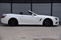 USED 2015 V MERCEDES-BENZ SL 3.0 SL400 AMG Sport Convertible 2dr Petrol G-Tronic+ Euro 6 (s/s) (333 ps) Full Mercedes-Benz Service History | Glass Panoramic Roof | 2 Keys | Satellite Navigation | Electric Convertible Roof | Full Black Leather Interior | Low Mileage | MOT Valid (22/02/2027)