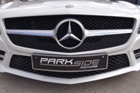 USED 2015 V MERCEDES-BENZ SL 3.0 SL400 AMG Sport Convertible 2dr Petrol G-Tronic+ Euro 6 (s/s) (333 ps) Full Mercedes-Benz Service History | Glass Panoramic Roof | 2 Keys | Satellite Navigation | Electric Convertible Roof | Full Black Leather Interior | Low Mileage | MOT Valid (22/02/2027)