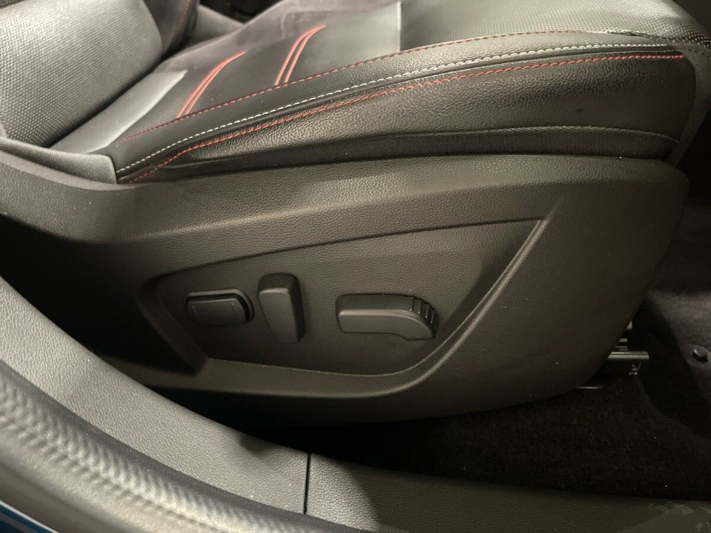 USED 2022 71 RENAULT ARKANA 1.6 E-TECH r.s. line SUV 5dr Petrol Hybrid Auto 2WD Euro 6 (s/s) (145 bhp) wireless accessory charging pad
