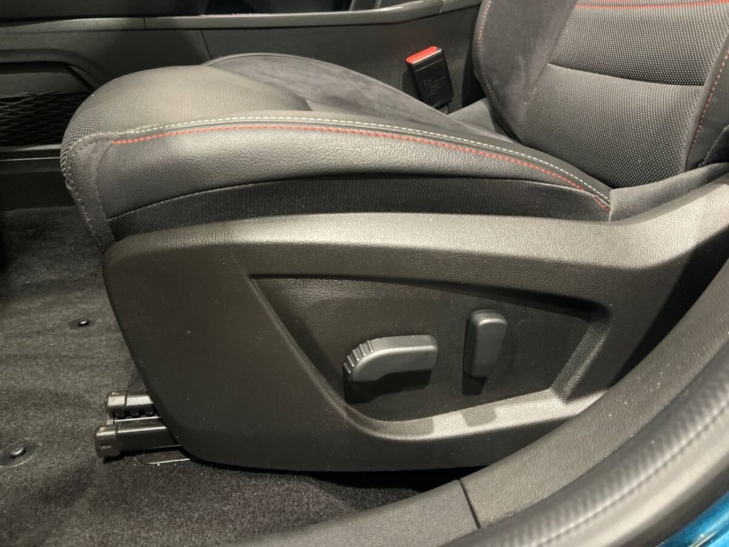 USED 2022 71 RENAULT ARKANA 1.6 E-TECH r.s. line SUV 5dr Petrol Hybrid Auto 2WD Euro 6 (s/s) (145 bhp) wireless accessory charging pad