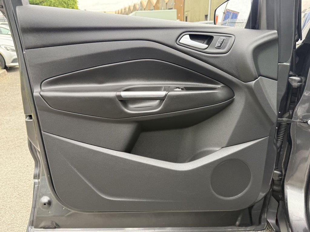 USED 2015 15 FORD KUGA 2.0 TDCi Titanium SUV 5dr Diesel Powershift AWD Euro 6 (s/s) (180 ps) Rear Parking Sensors CD Player
