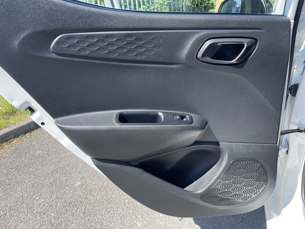 USED 2021 21 HYUNDAI I10 1.0 SE Connect Hatchback 5dr Petrol Manual Euro 6 (s/s) (67 ps) Rear Camera, Apple CarPlay