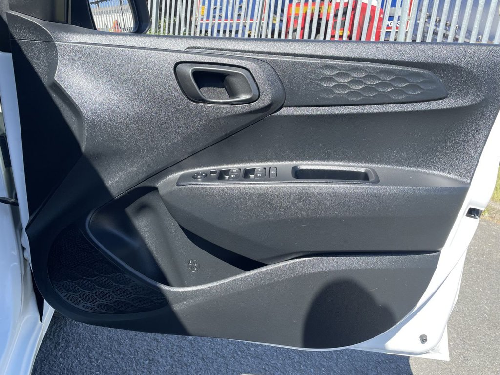 USED 2021 21 HYUNDAI I10 1.0 SE Connect Hatchback 5dr Petrol Manual Euro 6 (s/s) (67 ps) Rear Camera, Apple CarPlay