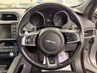 USED 2017 17 JAGUAR F-PACE 2.0 D180 R-Sport SUV 5dr Diesel Auto AWD Euro 6 (s/s) (180 ps) Pan Roof, Rear Camera