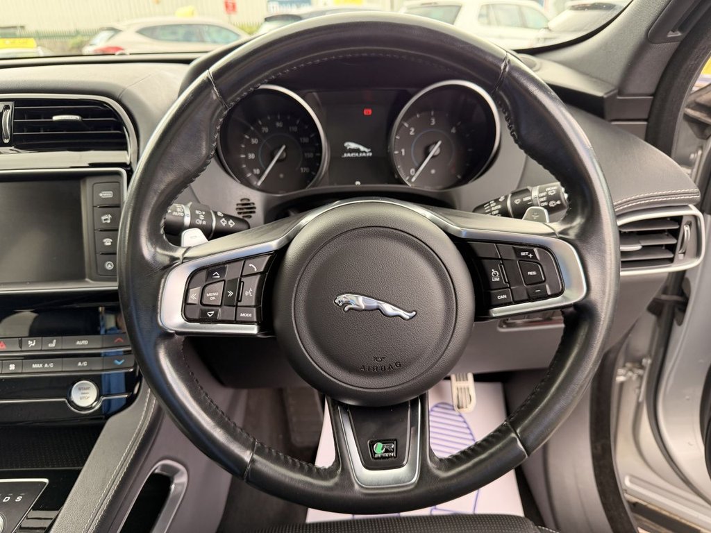 USED 2017 17 JAGUAR F-PACE 2.0 D180 R-Sport SUV 5dr Diesel Auto AWD Euro 6 (s/s) (180 ps) Pan Roof, Rear Camera