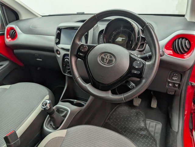 USED 2020 20 TOYOTA AYGO 1.0 Aygo X-Play TSS VVT-i 5dr CLICK+COLLECT / HOME DELIVERY