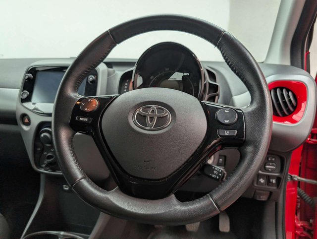 USED 2020 20 TOYOTA AYGO 1.0 Aygo X-Play TSS VVT-i 5dr CLICK+COLLECT / HOME DELIVERY