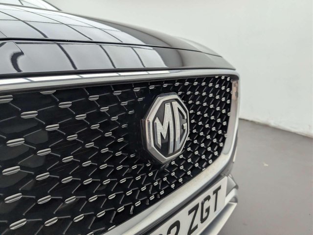 USED 2022 22 MG HS 1.5 MG HS Exclusive Semi-Auto 5dr CLICK+COLLECT / HOME DELIVERY