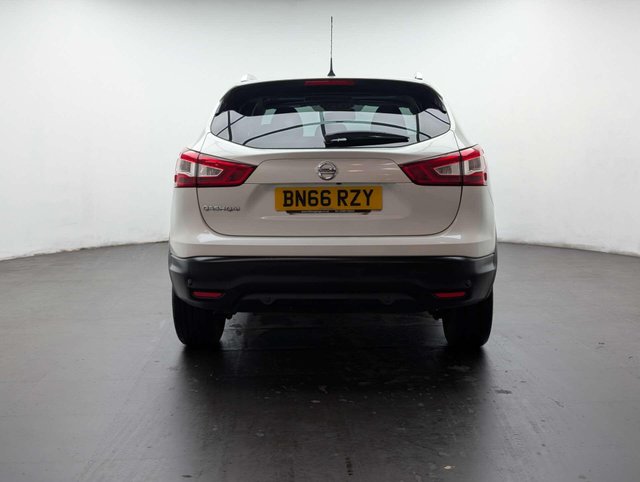 USED 2016 66 NISSAN QASHQAI 1.2 Qashqai N-Connecta DiG-T CVT 5dr CLICK+COLLECT / HOME DELIVERY