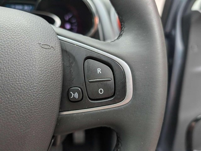 USED 2019 69 RENAULT CLIO 0.9 Clio Iconic TCe 5dr CLICK+COLLECT / HOME DELIVERY
