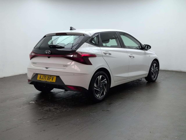 USED 2022 71 HYUNDAI I20 1.0 i20 SE Connect MHEV TGDi Auto 5dr CLICK+COLLECT / HOME DELIVERY