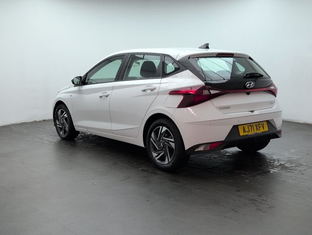 USED 2022 71 HYUNDAI I20 1.0 i20 SE Connect MHEV TGDi Auto 5dr CLICK+COLLECT / HOME DELIVERY