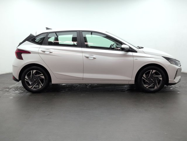 USED 2022 71 HYUNDAI I20 1.0 i20 SE Connect MHEV TGDi Auto 5dr CLICK+COLLECT / HOME DELIVERY