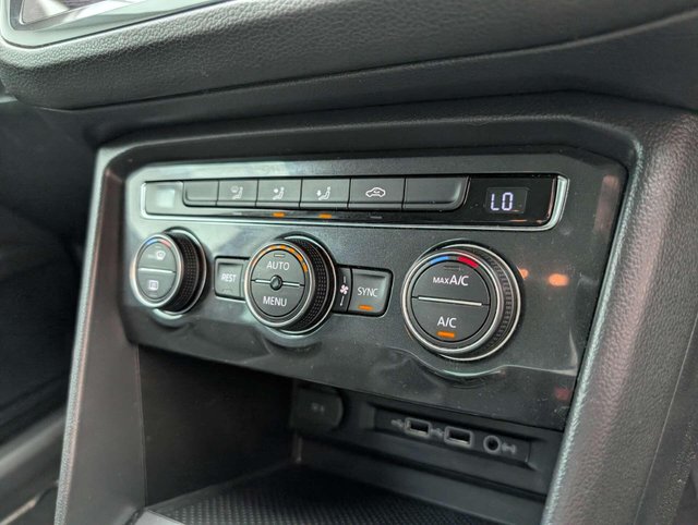 USED 2018 68 VOLKSWAGEN TIGUAN 1.4 Tiguan SE Nav TSi 5dr CLICK+COLLECT / HOME DELIVERY