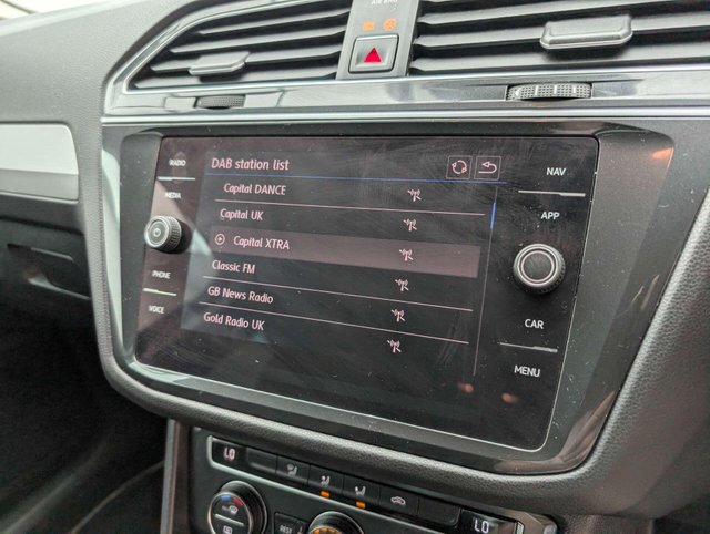 USED 2018 68 VOLKSWAGEN TIGUAN 1.4 Tiguan SE Nav TSi 5dr CLICK+COLLECT / HOME DELIVERY