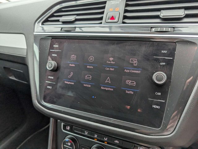 USED 2018 68 VOLKSWAGEN TIGUAN 1.4 Tiguan SE Nav TSi 5dr CLICK+COLLECT / HOME DELIVERY