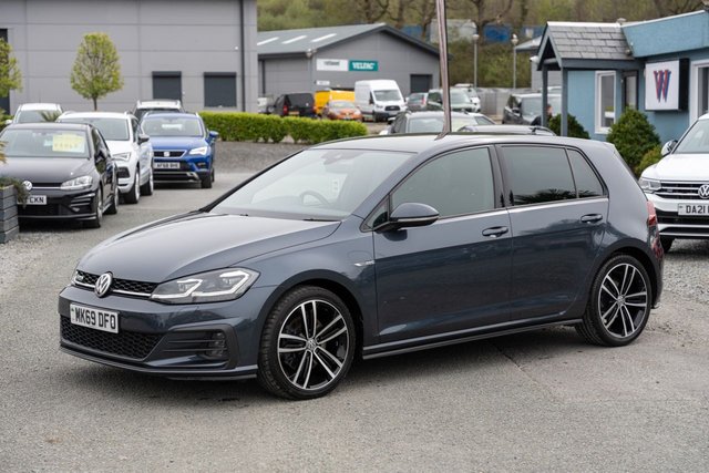 View our VOLKSWAGEN GOLF