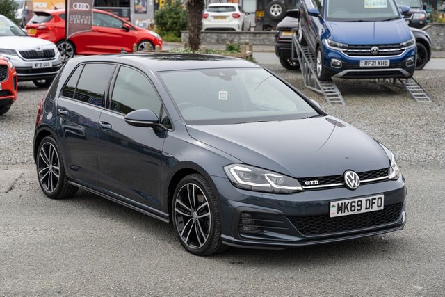 View our VOLKSWAGEN GOLF