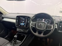 USED 2021 70 VOLVO XC40 1.5 T3 Momentum SUV 5dr Petrol Manual Euro 6 (s/s) (163 ps) 1 Former Keeper | Black Pack