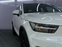 USED 2021 70 VOLVO XC40 1.5 T3 Momentum SUV 5dr Petrol Manual Euro 6 (s/s) (163 ps) 1 Former Keeper | Black Pack