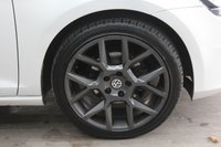 USED 2015 15 VOLKSWAGEN GOLF 1.6 TDI BlueMotion Tech Match Hatchback 5dr Diesel DSG Euro 5 (s/s) (105 ps) BLUETOOTH - CRUISE CONTROL