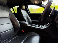 USED 2017 17 JAGUAR XE 2.0d R-Sport Auto Euro 6 (s/s) 4dr ***15000 MILES F/JAGUAR/S/H***