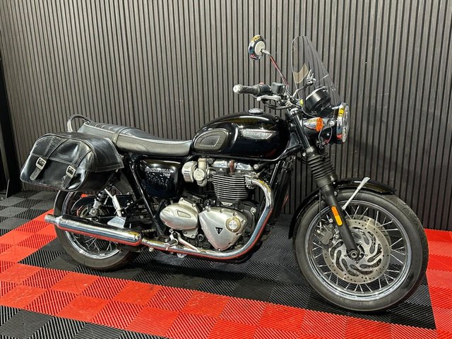 View our TRIUMPH BONNEVILLE T120
